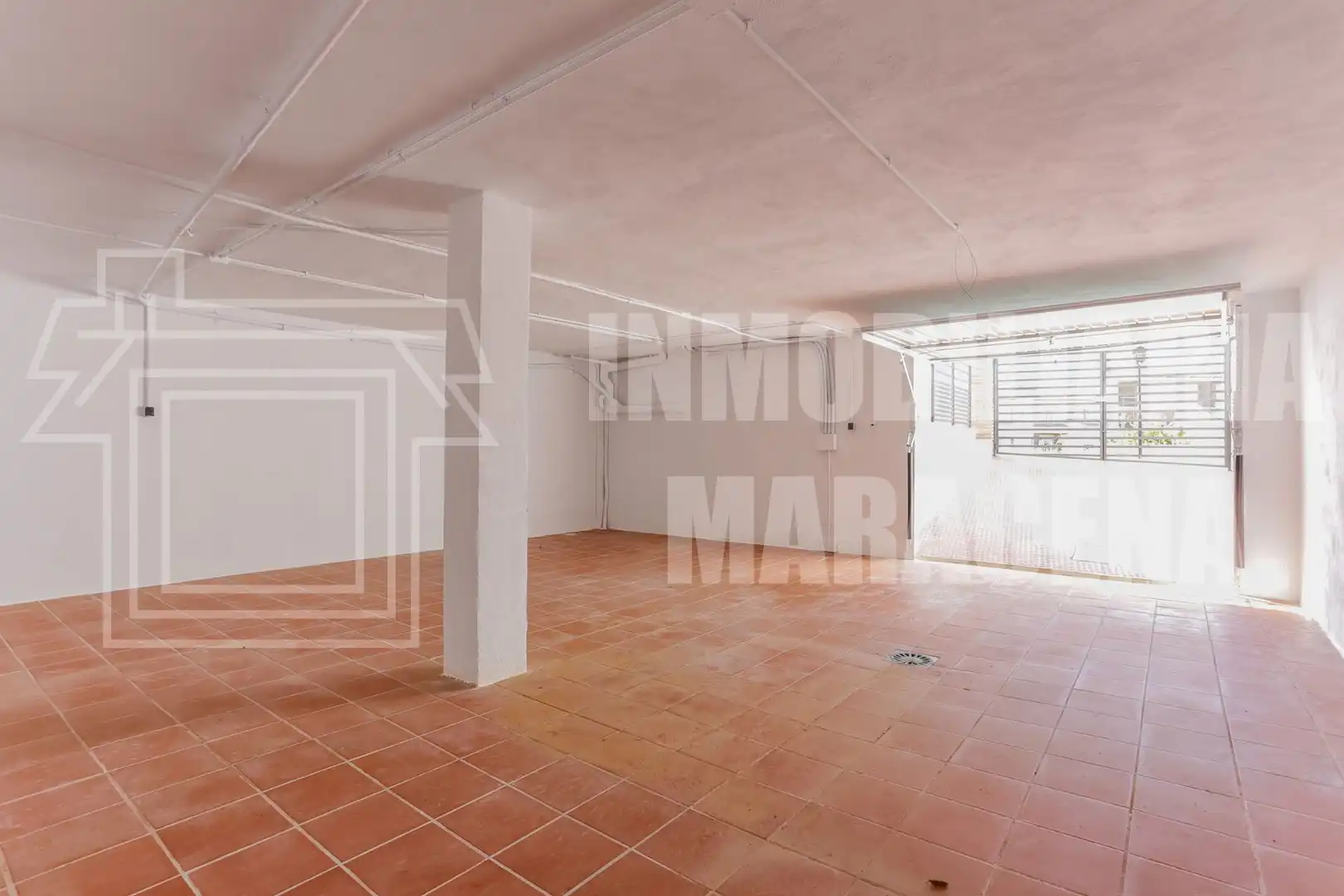 Casa adosada en venta en Láchar