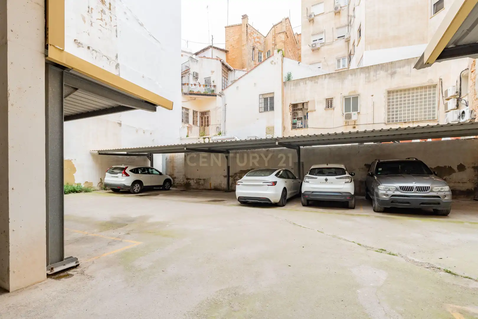 Aparcament de Apartament en venda en Valencia amb Aire condicionat, Forn i Rentadora