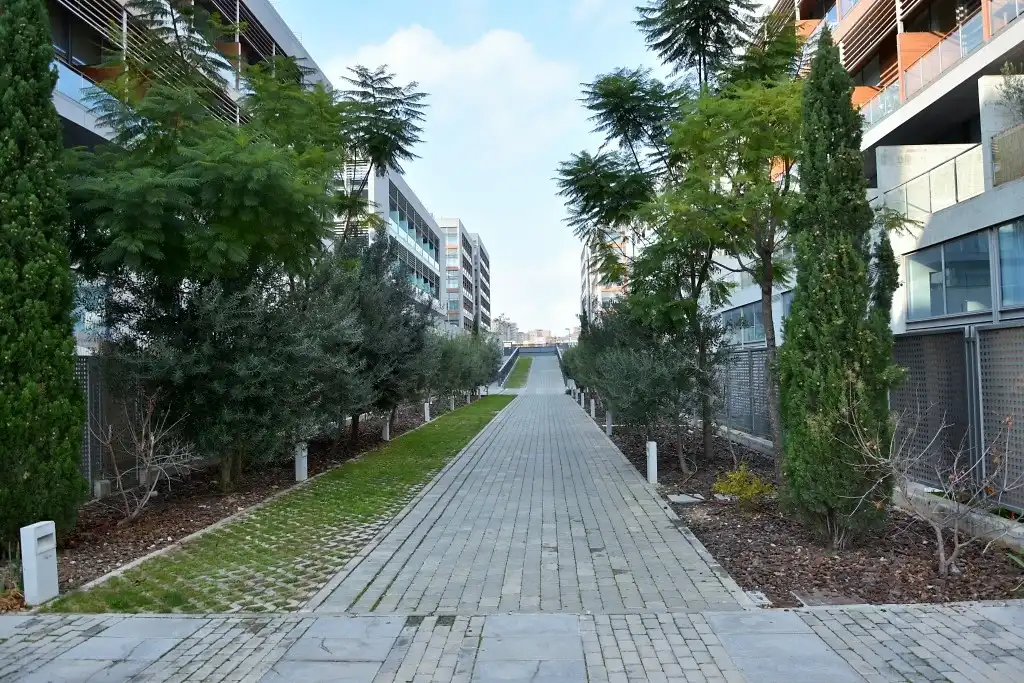 Außenansicht von Wohnung zur Miete in Valencia mit Klimaanlage, Heizung und Parkett