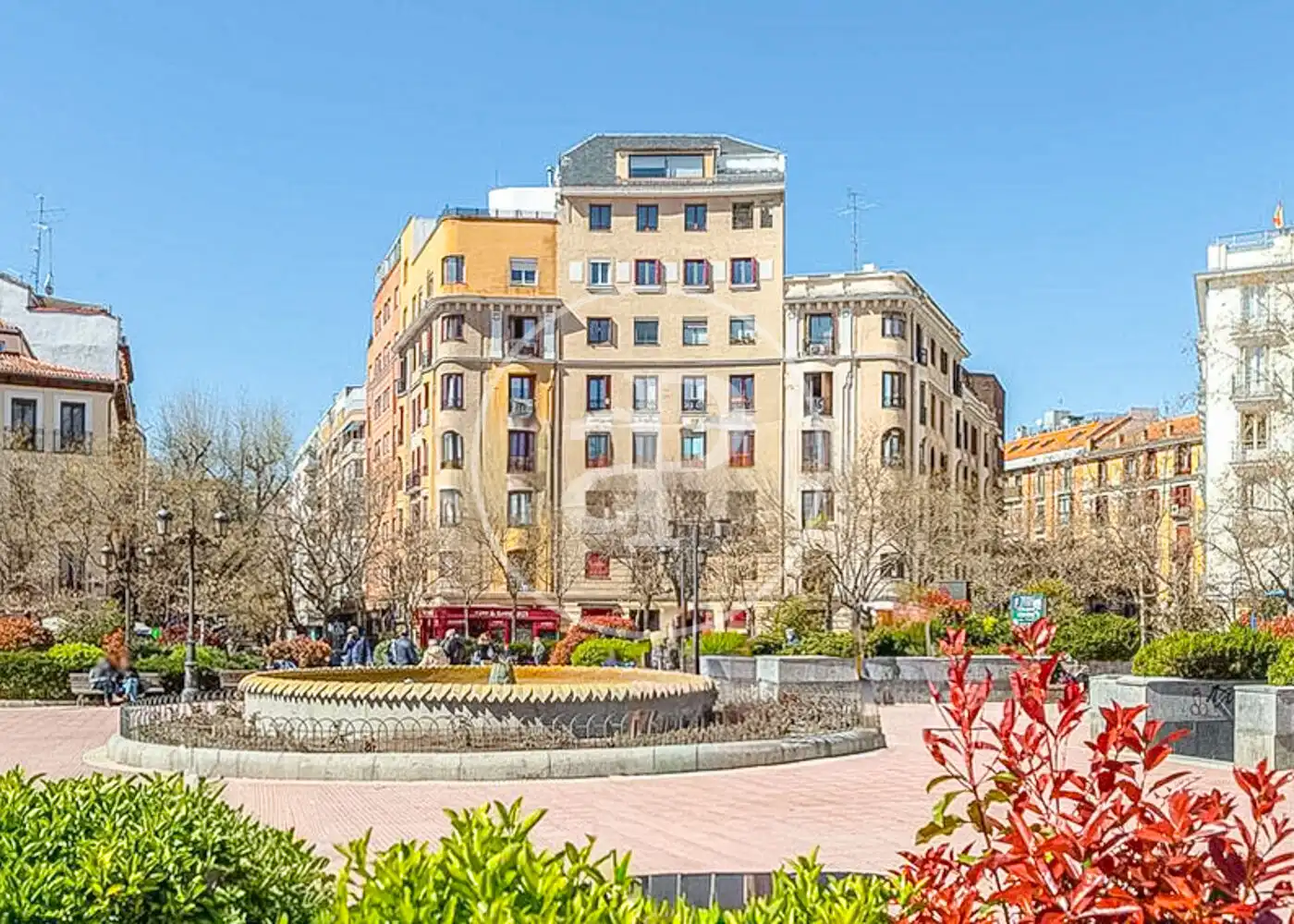 Vista exterior de Pis en venda en Madrid amb Aire condicionat i Calefacció