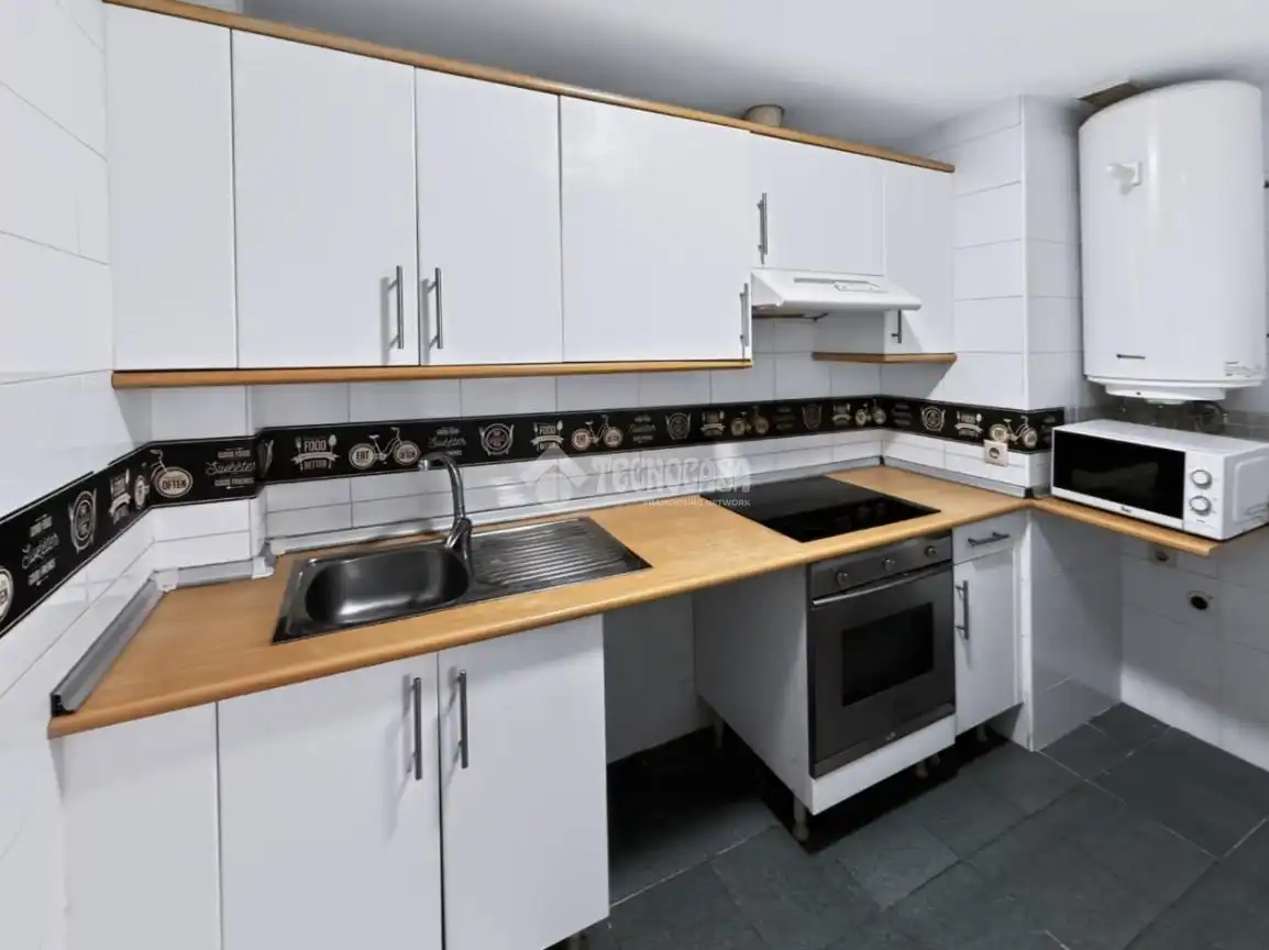 Cocina de Piso en venta en Navalcarnero con Calefacción, Parquet y Trastero