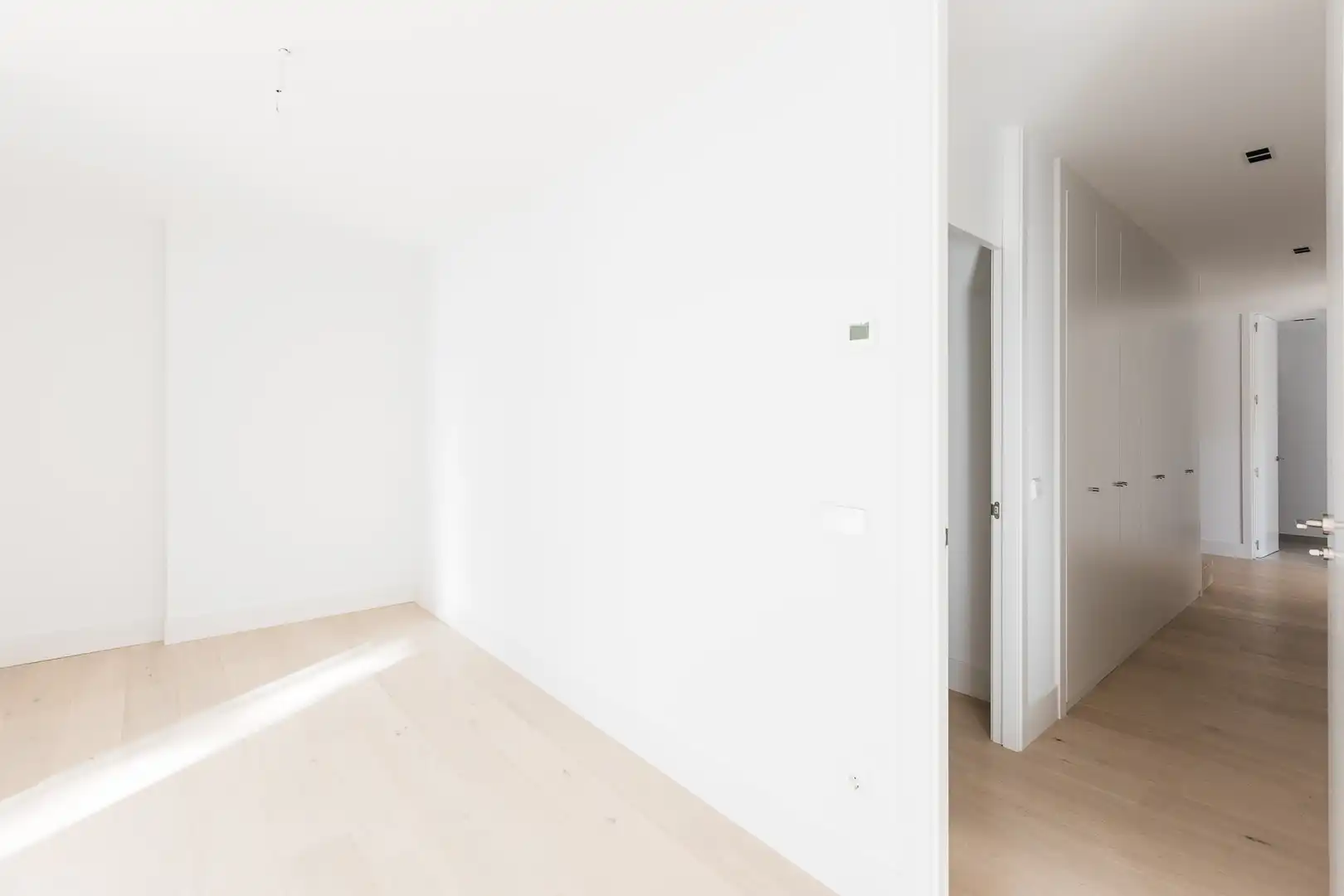 Habitación de Dúplex en venta en Madrid con Aire acondicionado, Terraza y Trastero
