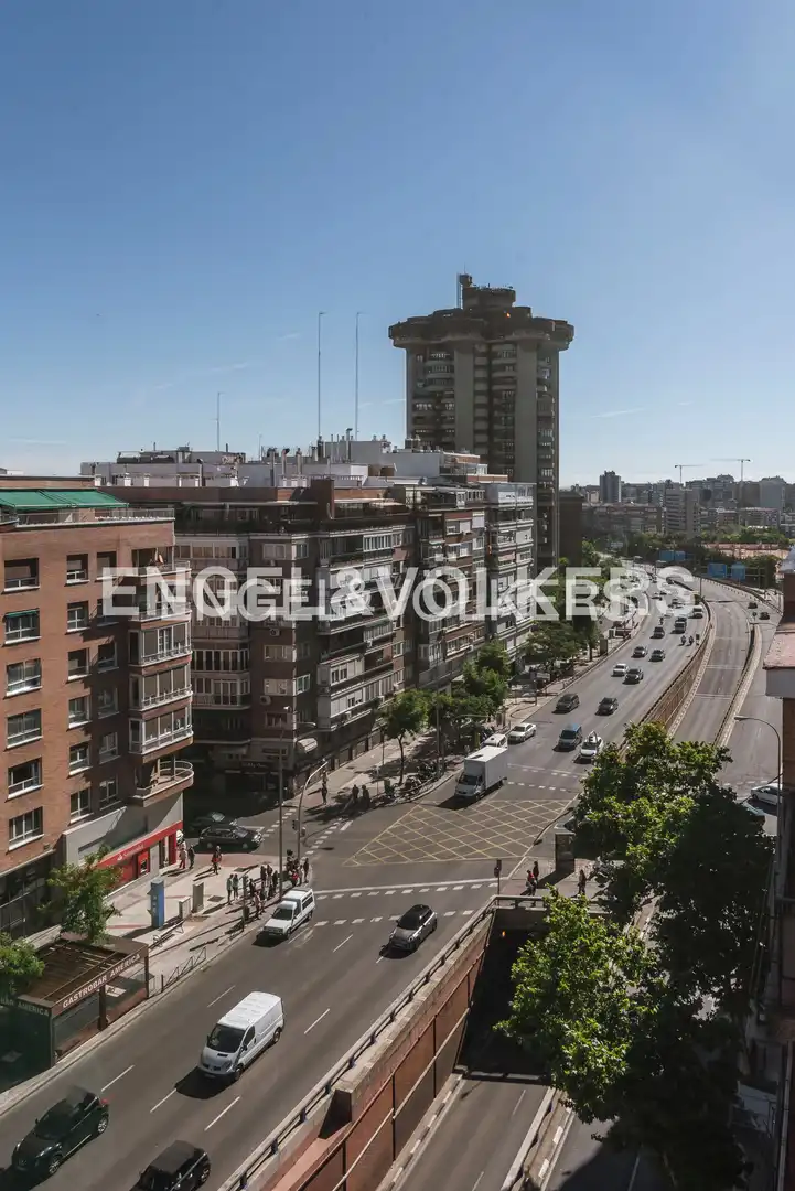 Vista exterior de Pis en venda en Madrid amb Aire condicionat, Calefacció i Parquet