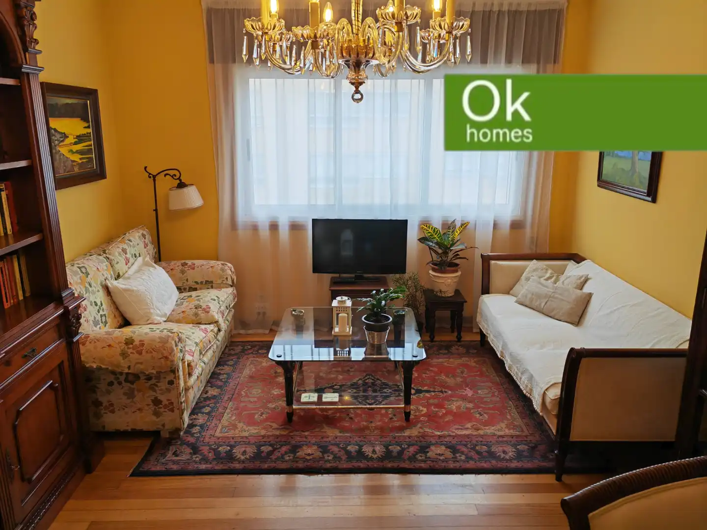 Sala de estar de Piso en venta en Betanzos con Calefacción, Parquet y Terraza