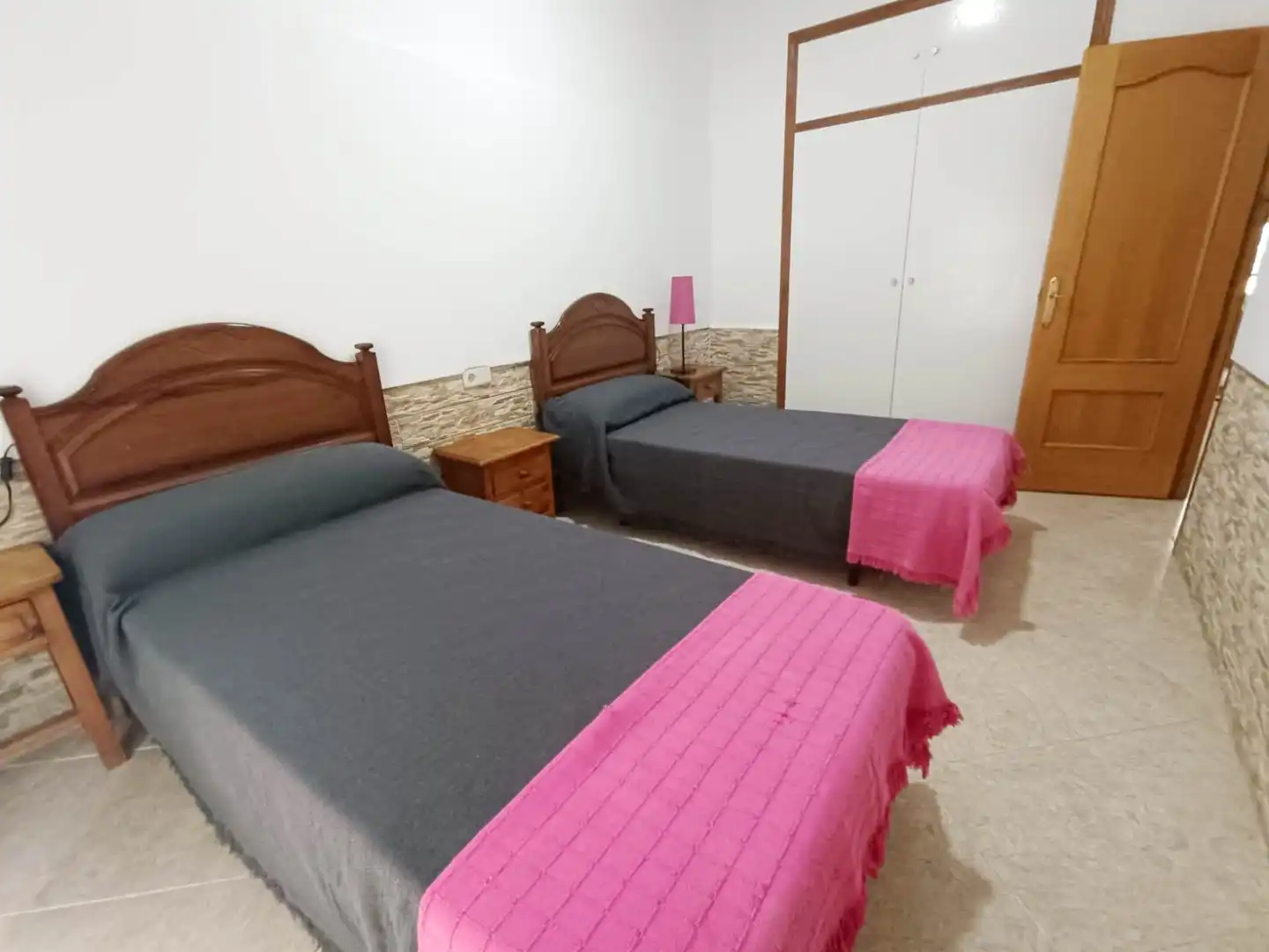 Dormitori de Casa adosada de lloguer en Cartagena amb Calefacció, Jardí privat i Moblat