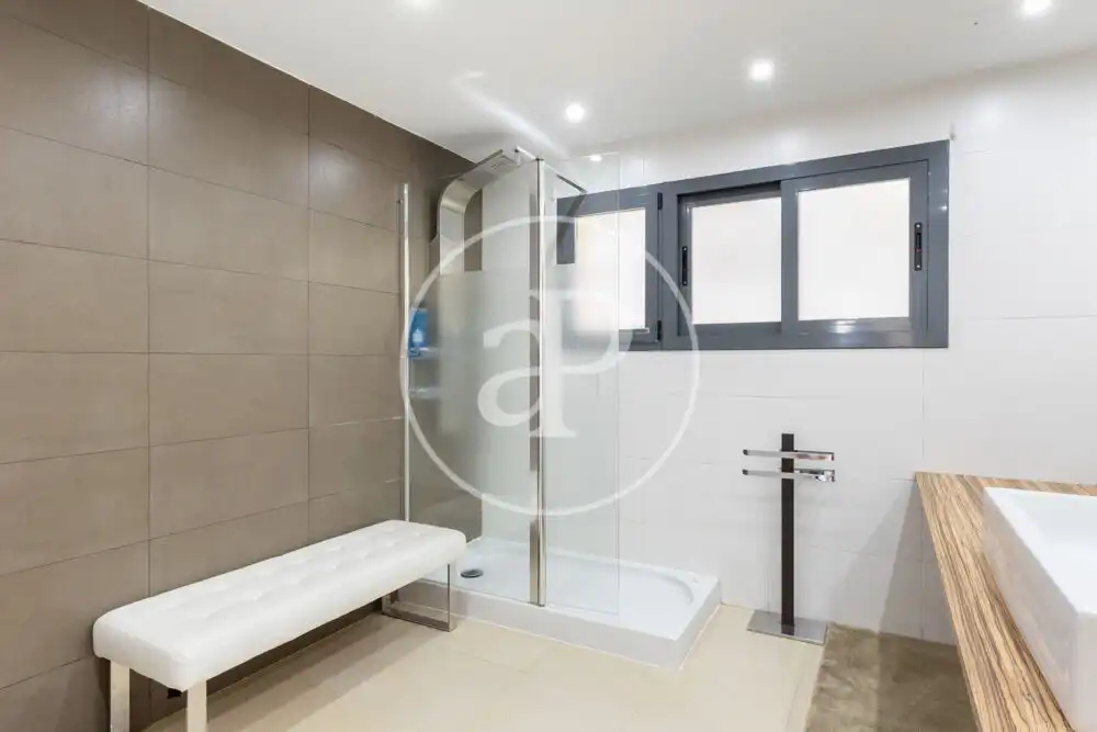 Bany de Casa adosada en venda en Oropesa del Mar / Orpesa amb Aire condicionat, Calefacció i Jardí privat
