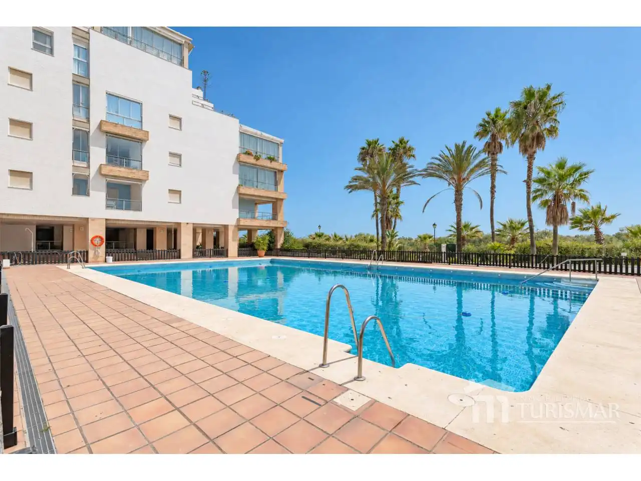 Apartamento con piscina en venta en Paseo Cruz 1
