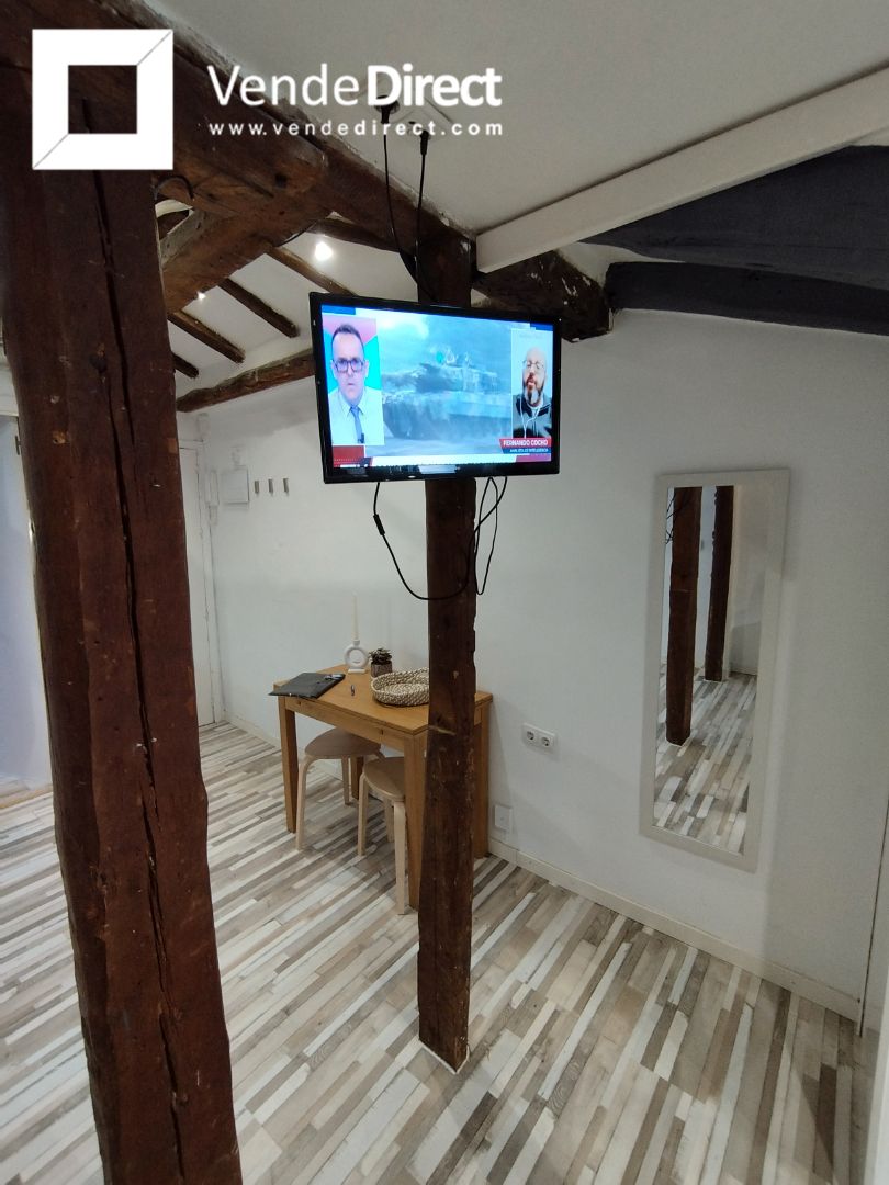 Sala d'estar de Apartament de lloguer en  Madrid Capital amb Aire condicionat i Moblat