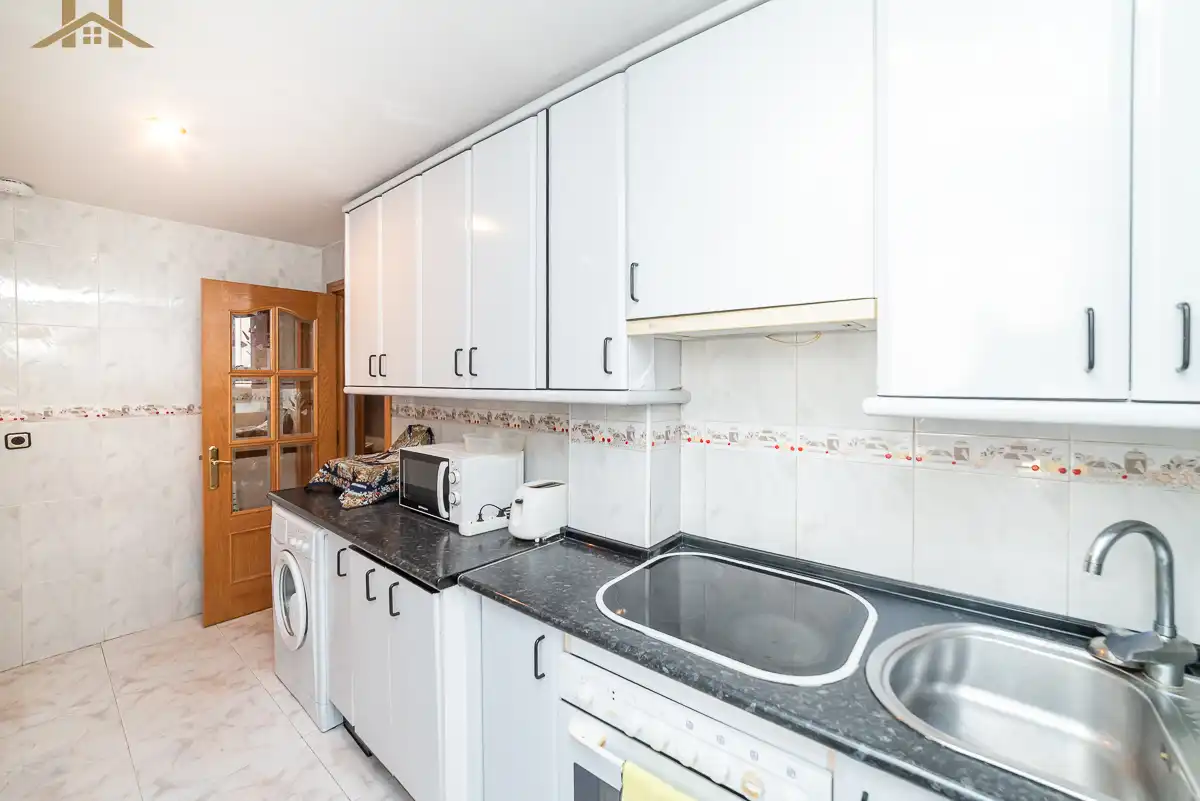 Kitchen of Flat for sale in Leganés  with Terrace and Storage room