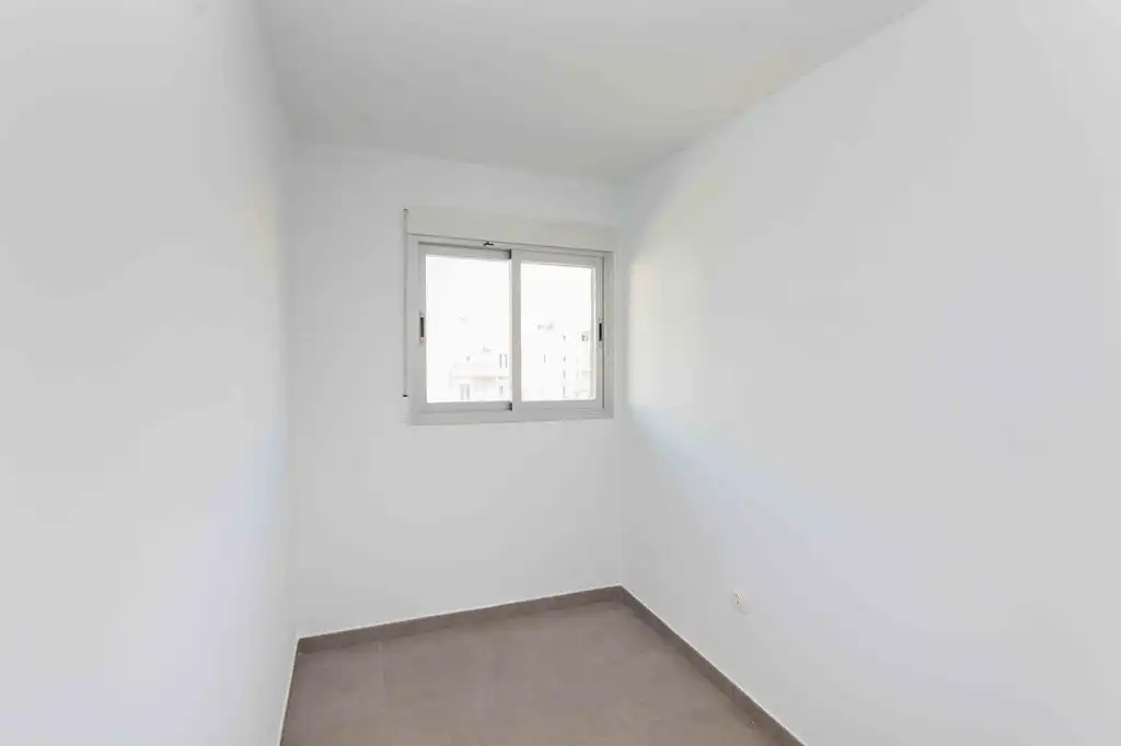 Piso con ascensor en venta en C/ Plus Ultra - Conjunto Res Grupo Simancas -, imagen 11