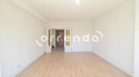 Foto 4 de Piso de alquiler en Del Jazmín, Costillares, Madrid Capital