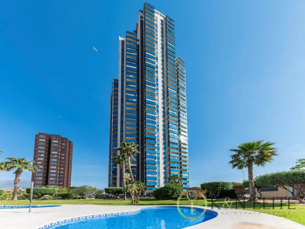 Exterior view of Attic for rent in Benidorm  with Air Conditioner, Private garden and Swimming Pool