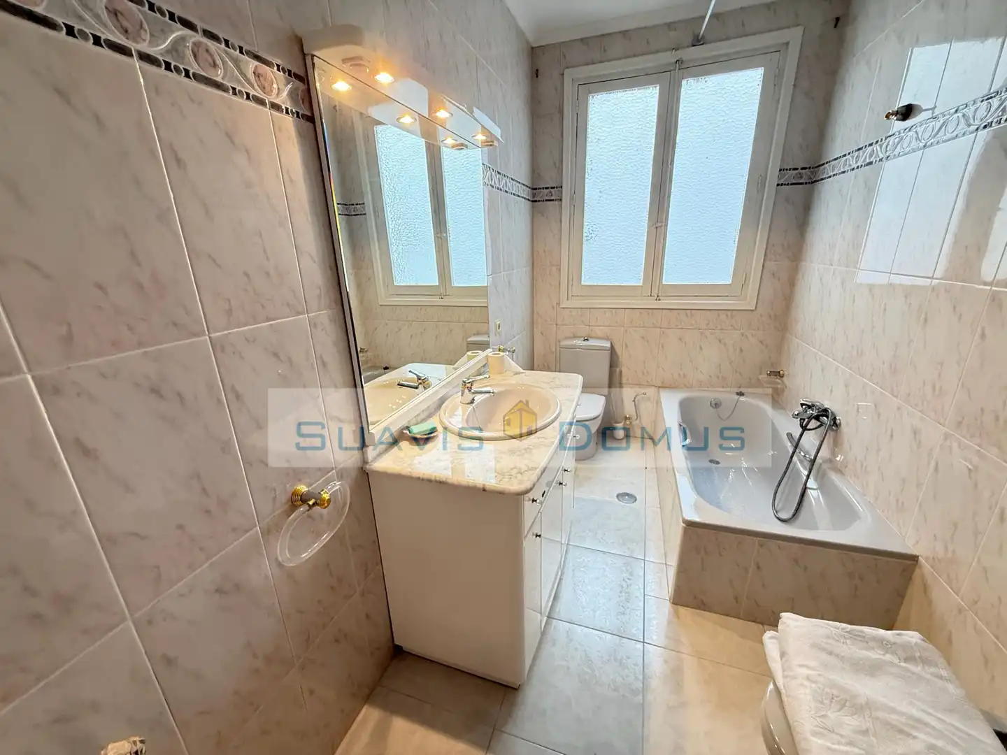 Baño de Piso en venta en Zamora Capital  con Calefacción, Trastero y Horno