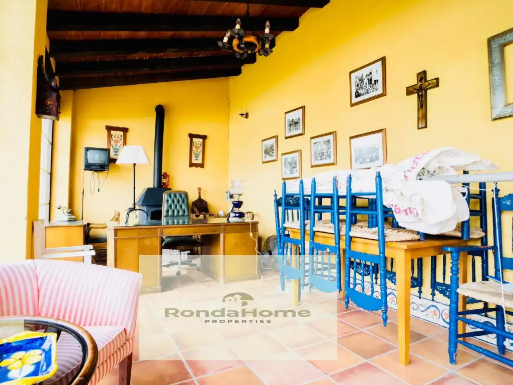 Country homes for sale in Villamartín