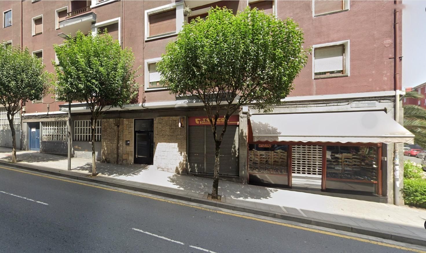 Vista exterior de Local de alquiler en Basauri 