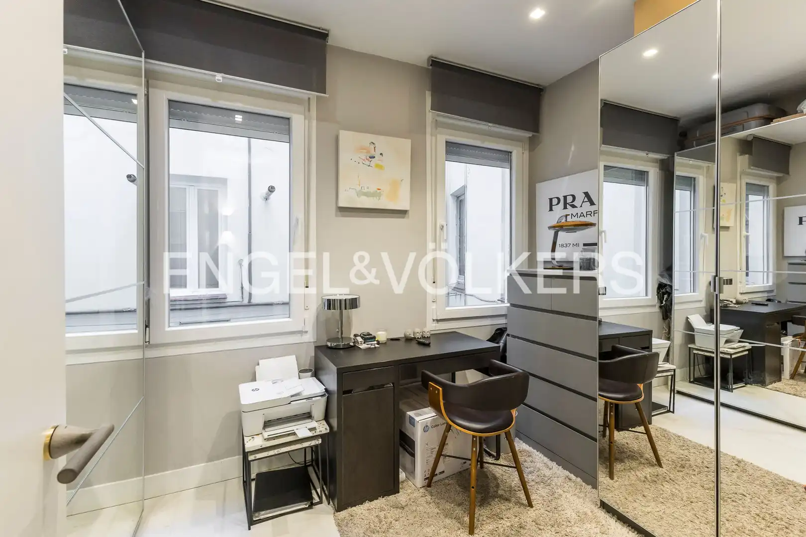 Vista exterior de Piso en venta en Madrid con Calefacción