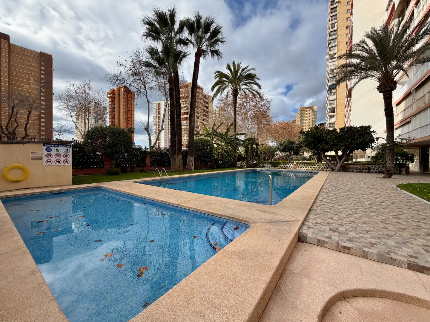 Schwimmbecken von Wohnung zum Verkauf in Benidorm mit Terrasse, Möbliert und Gemeinschaftspool