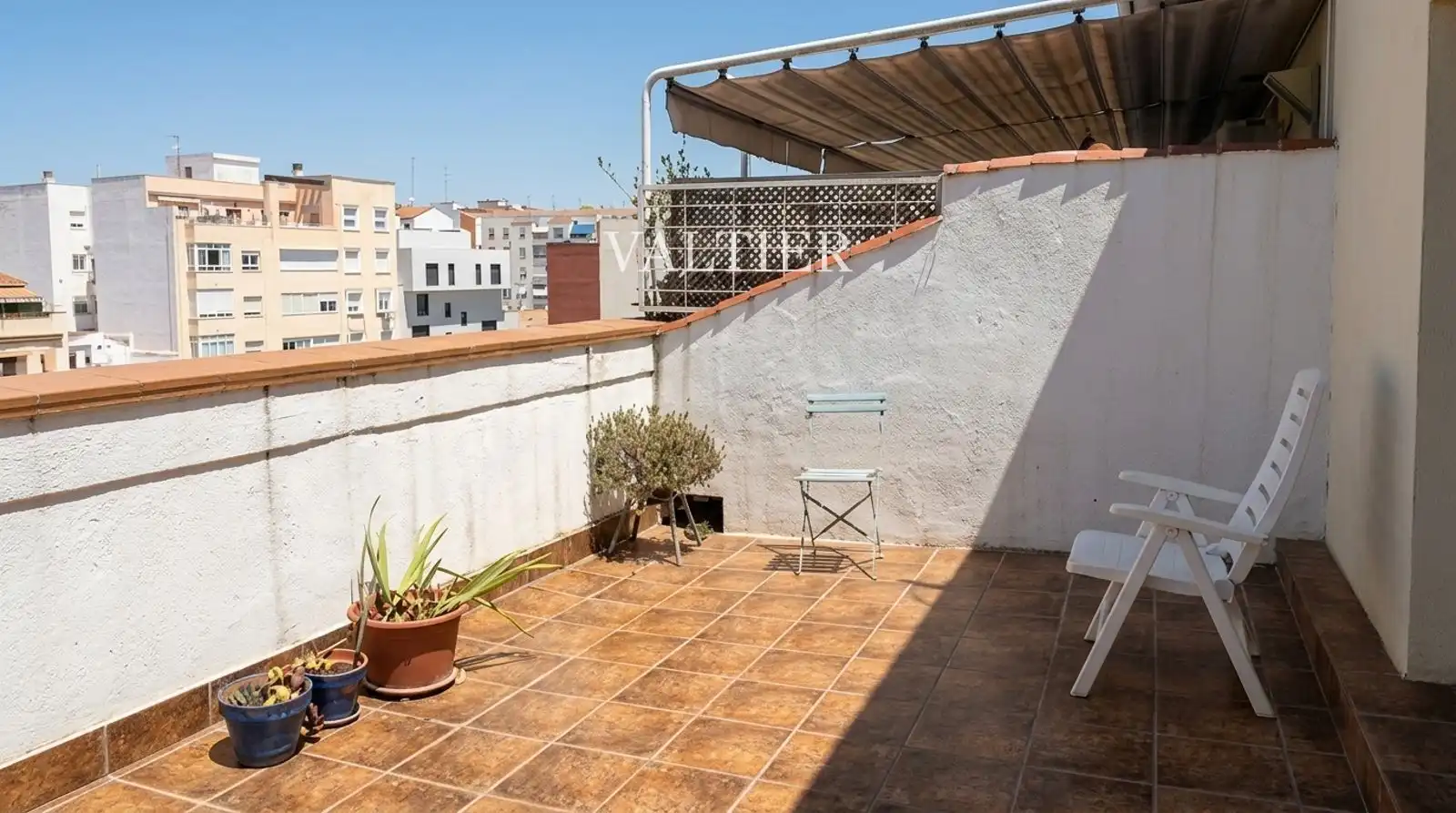 Penthouse with lift to rent in DE FERNANDO EL CATÓLICO
