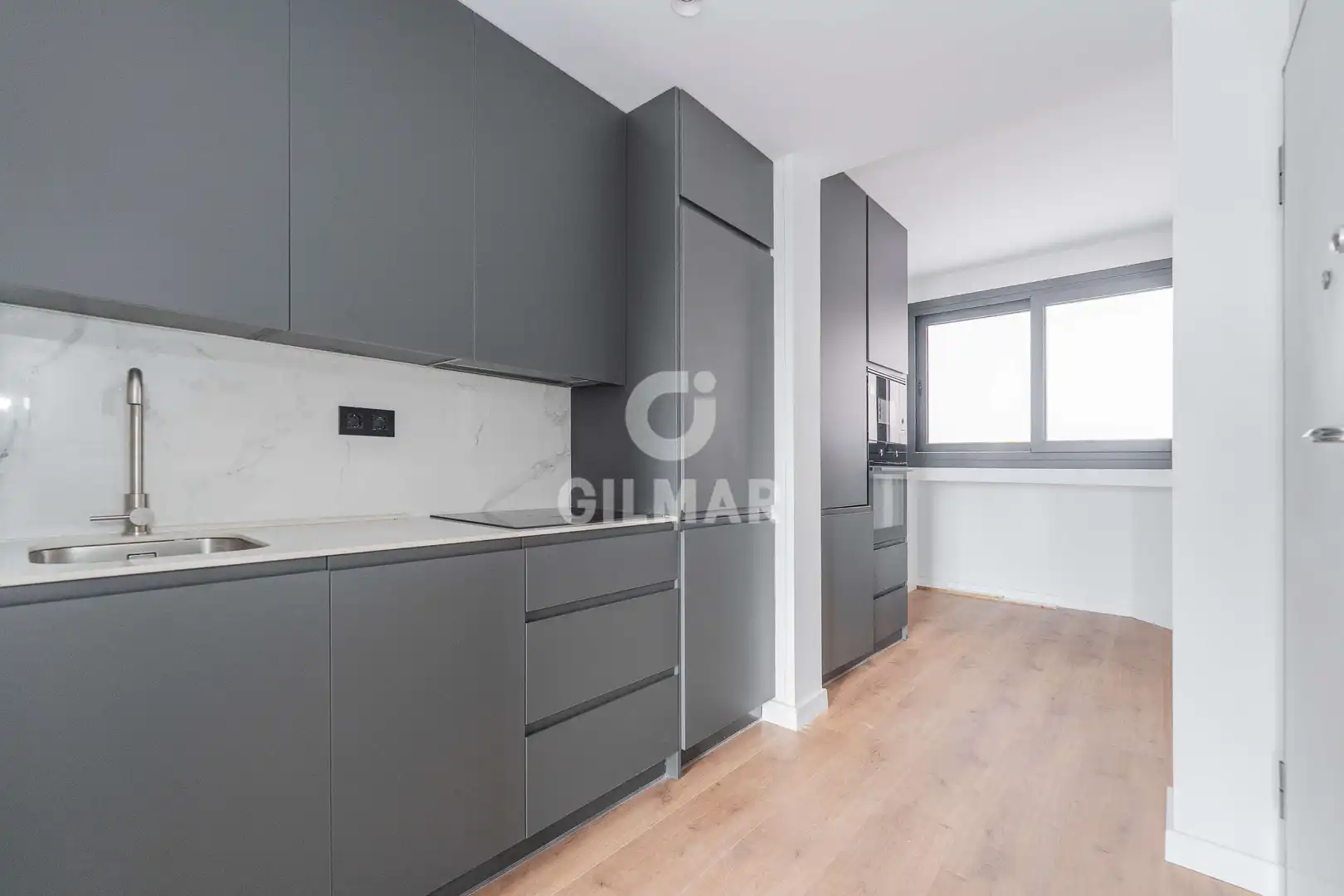Cocina de Ático en venta en Madrid con Calefacción, Trastero y Balcón