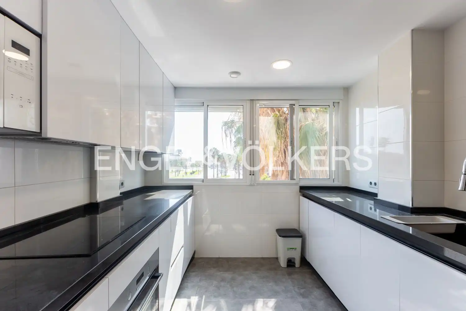 Cocina de Piso de alquiler en Valencia con Aire acondicionado, Calefacción y Terraza