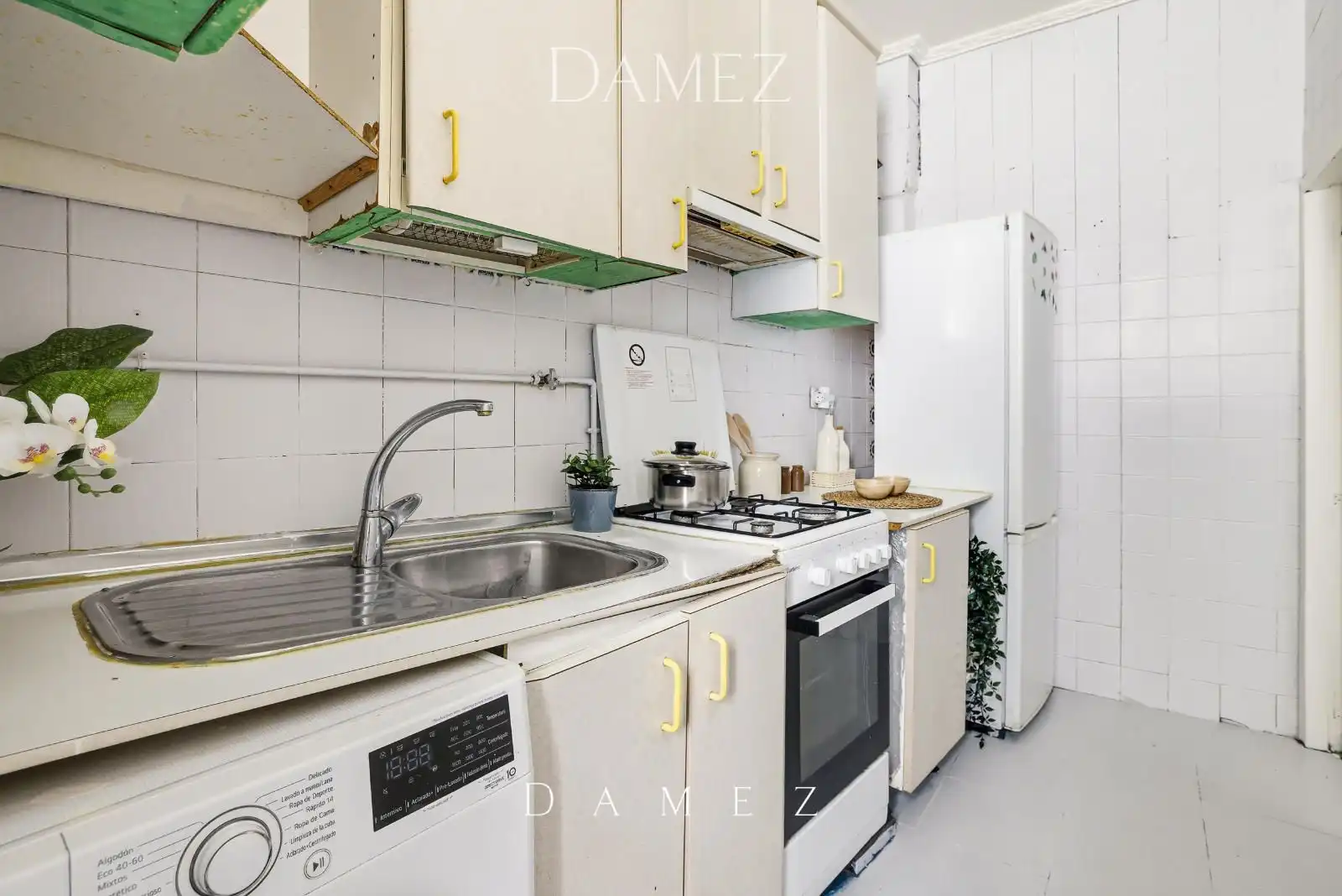 Cocina de Piso en venta en Madrid con Terraza y Alarma