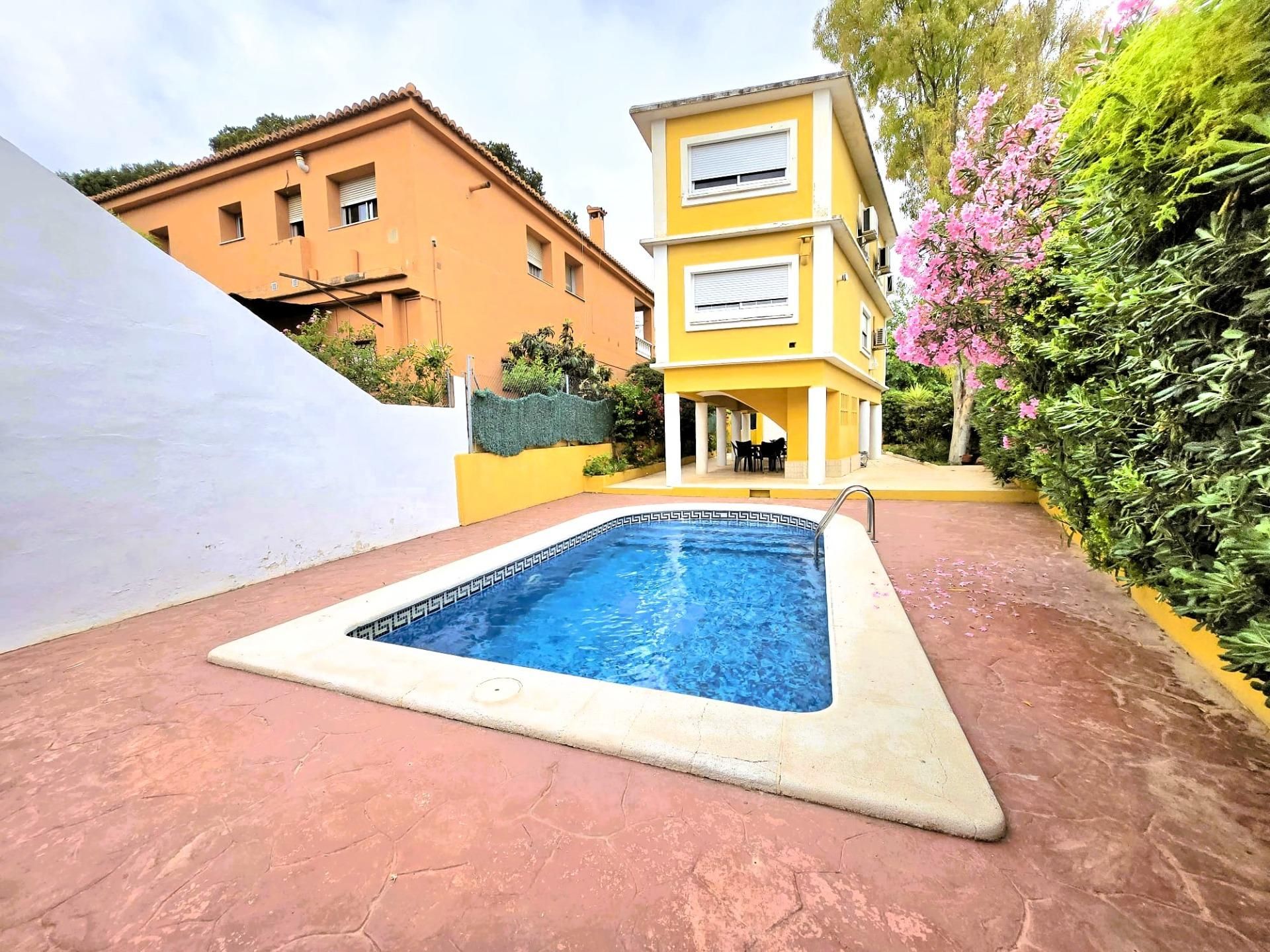 Swimming pool of House or chalet for sale in Moncada  with Air Conditioner, Heating and Private garden