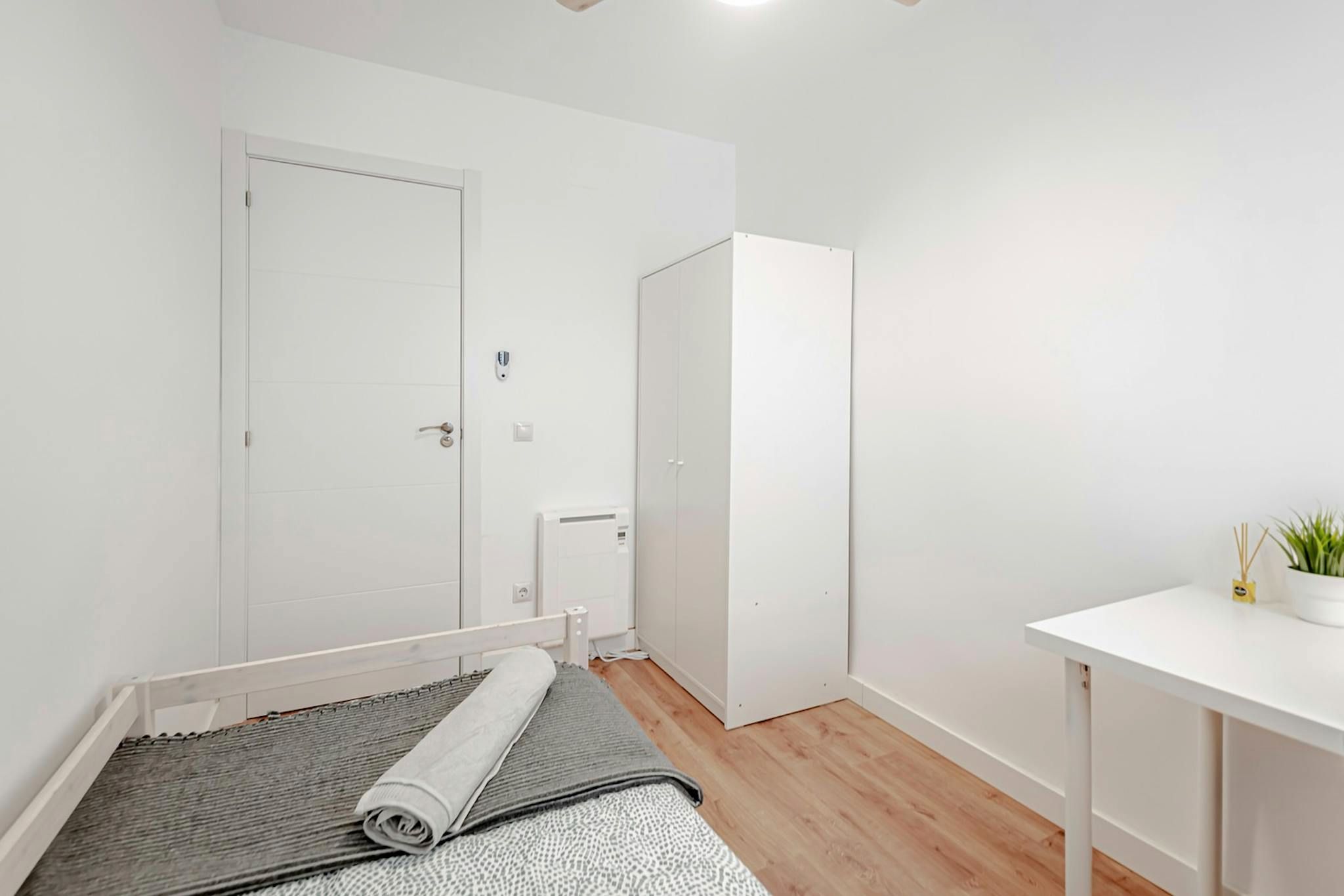 Flat to share in N/A, Moscardó