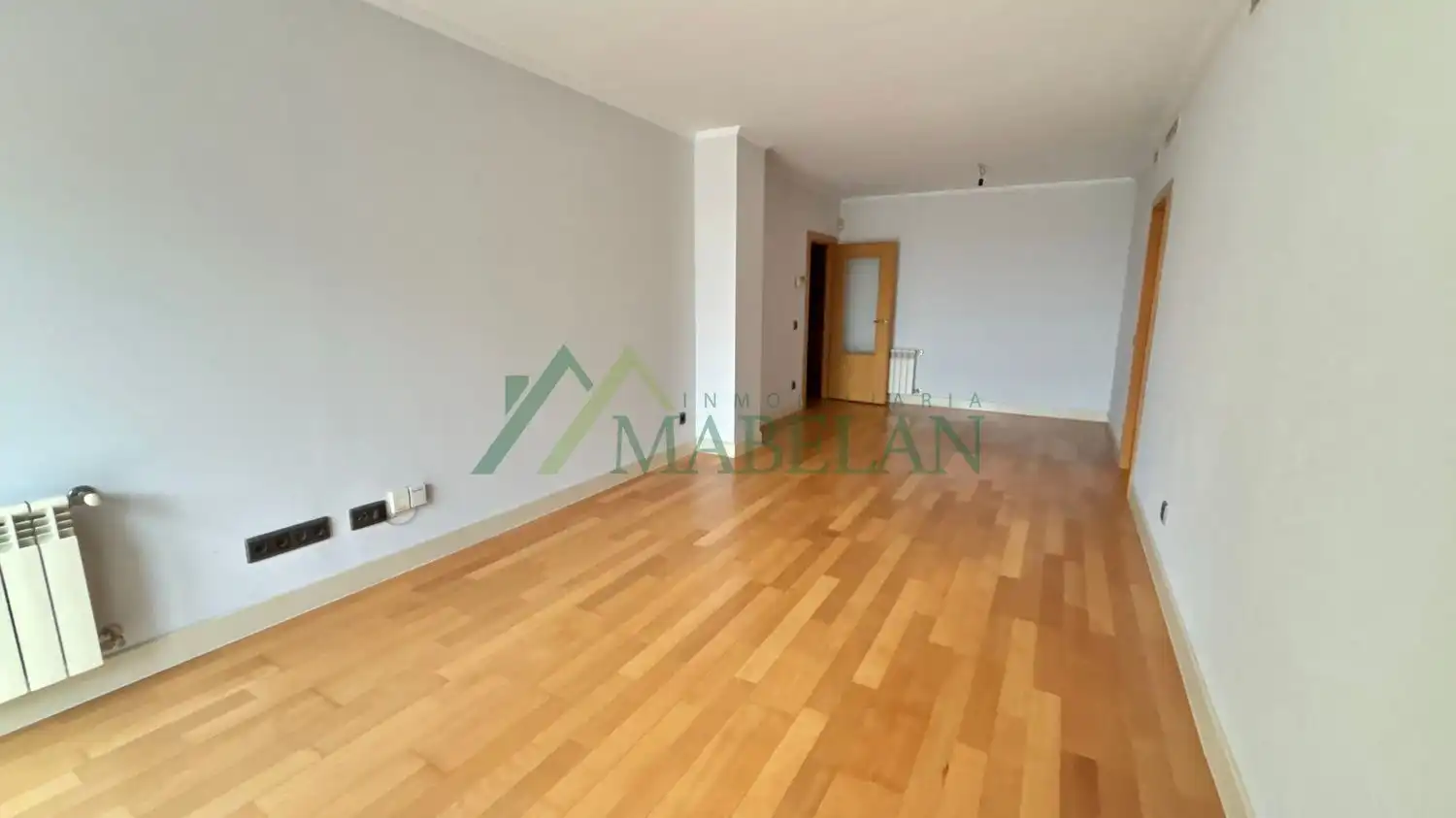 Living room of Flat for rent in Madrid  with Air Conditioner, Private garden and Storage room