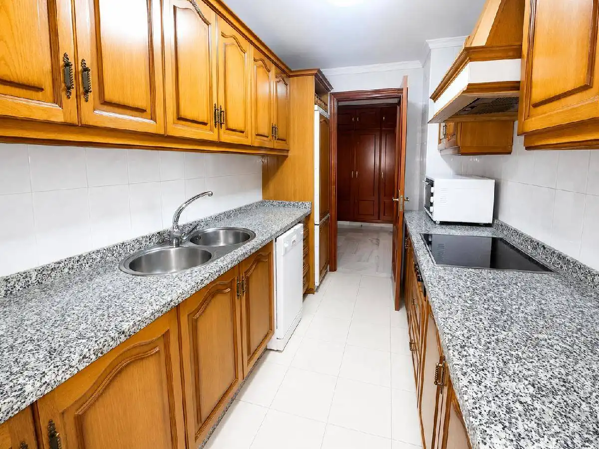 Cocina de Piso en venta en Marbella con Terraza