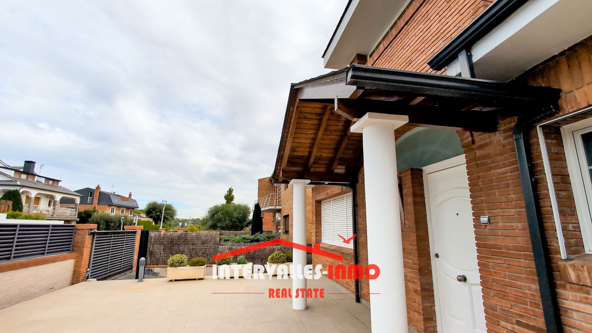 Exterior view of House or chalet for sale in Palau-solità i Plegamans  with Air Conditioner, Heating and Private garden