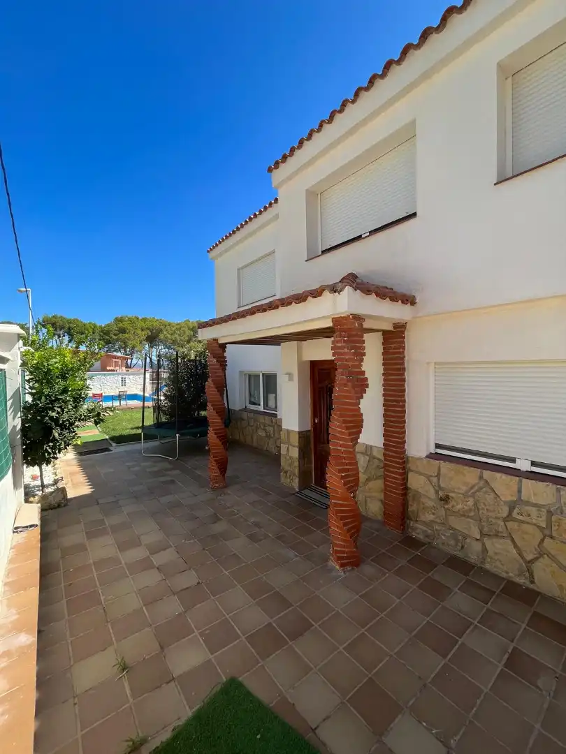 Vista exterior de Casa o chalet en venta en Manises con Aire acondicionado, Jardín privado y Terraza