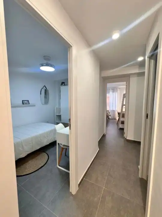 Schlafzimmer von Wohnung zur Miete in Valencia mit Klimaanlage, Heizung und Möbliert
