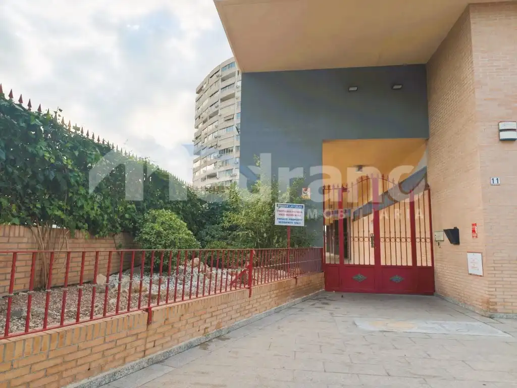 Vista exterior de Garaje en venta en Benidorm