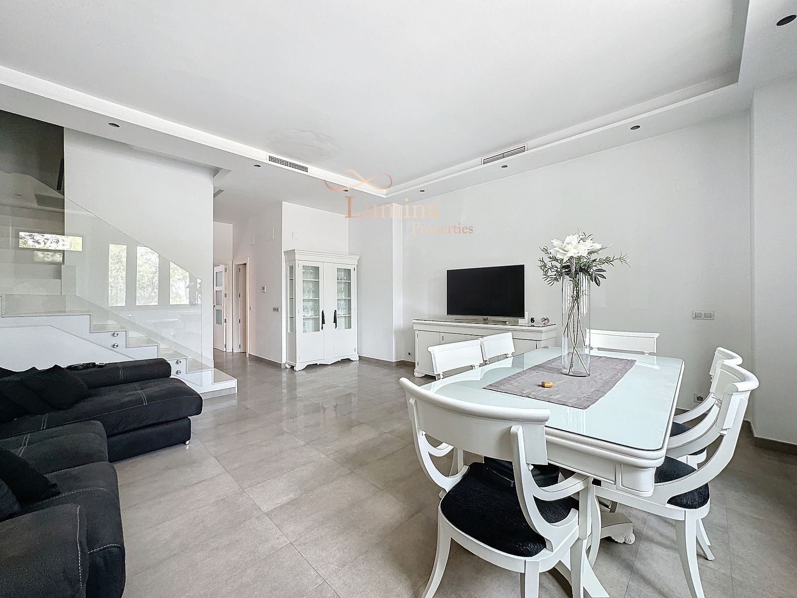 Single-family semi-detached for sale in Agustin Velarte Morte, El Castellar i l'Oliverar, Pobles del Sud,  Valencia Capital