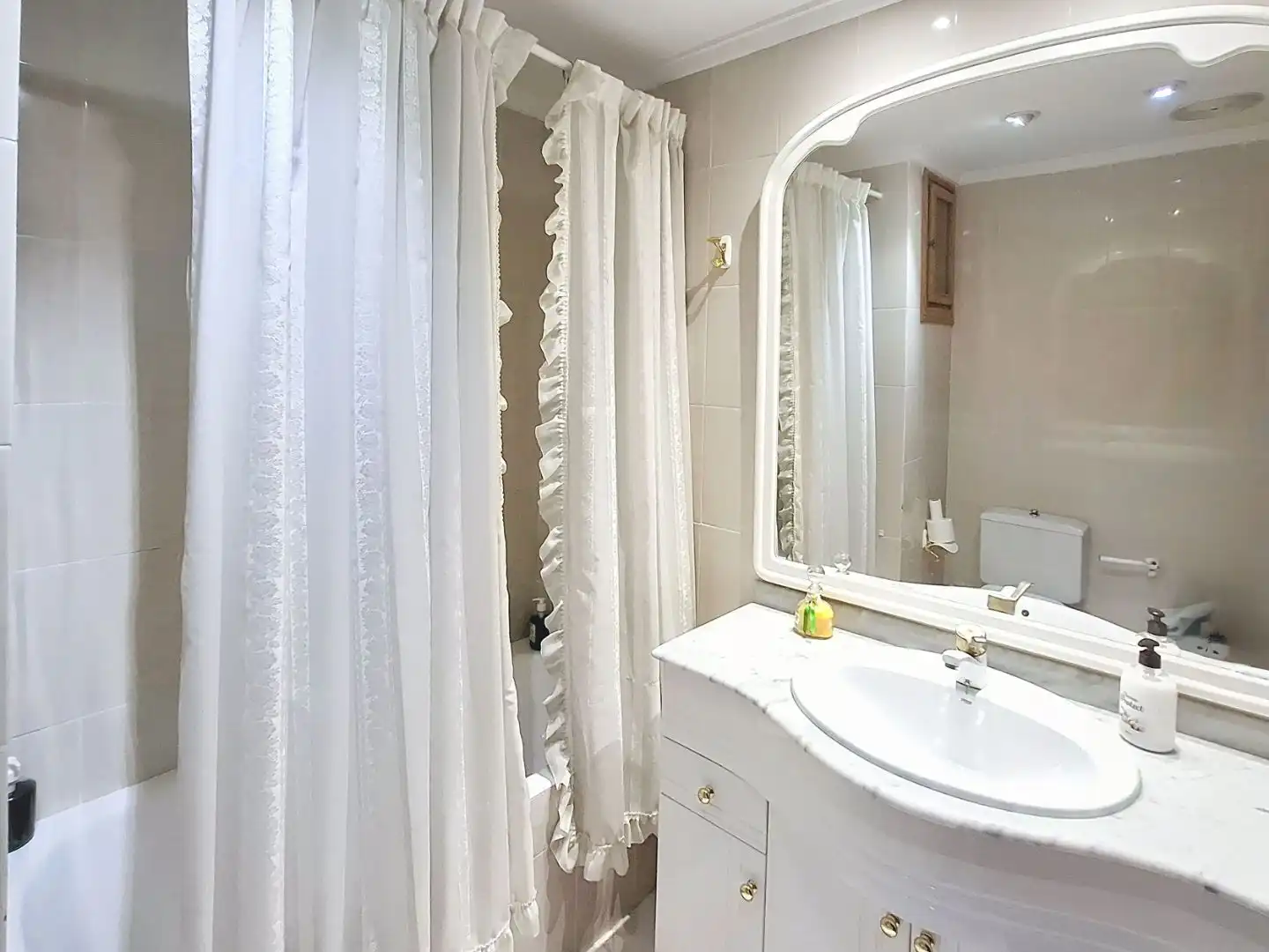 Bathroom of Flat for rent in Centro  