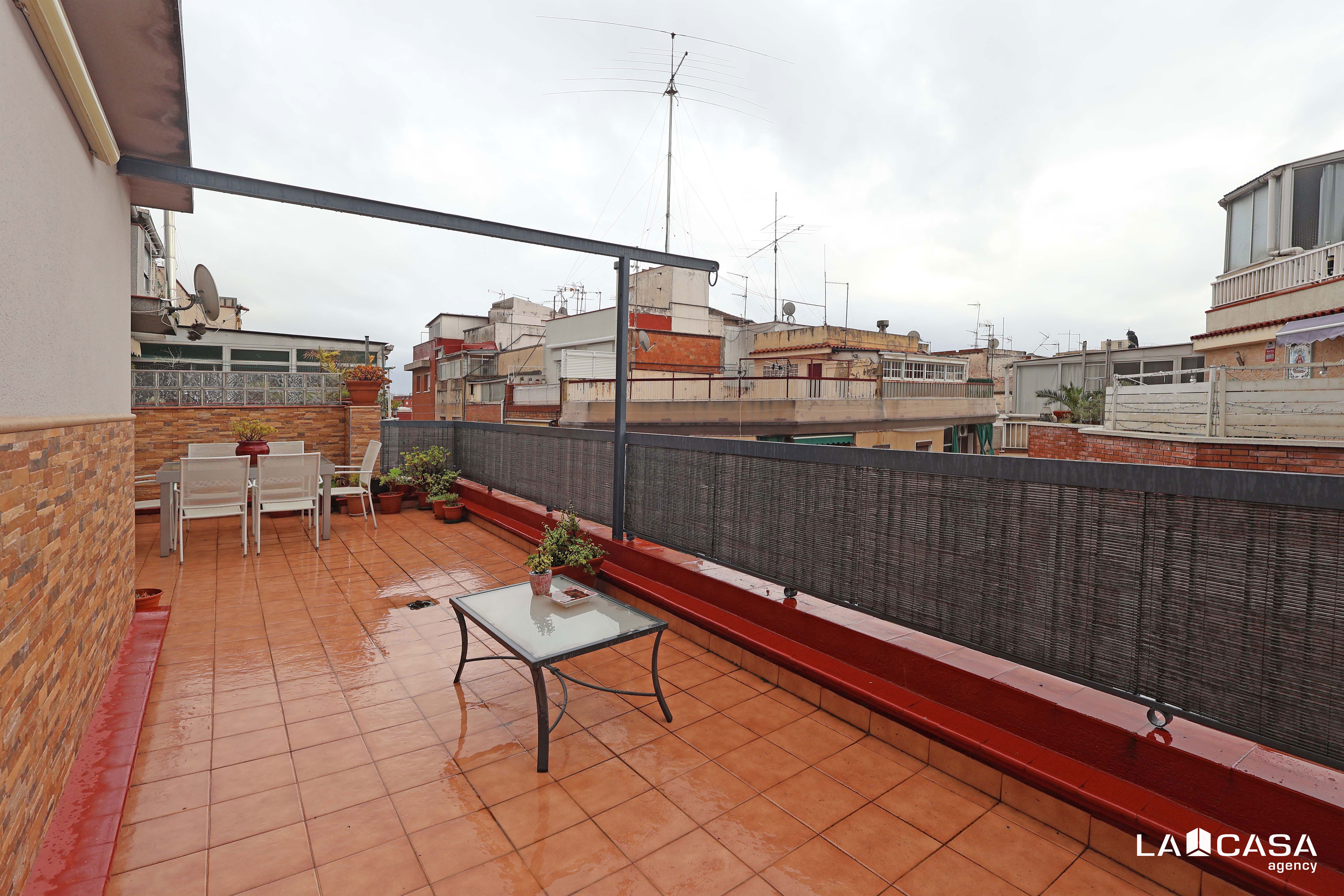 Terrassa de Àtic en venda en L'Hospitalet de Llobregat amb Calefacció, Terrassa i Traster