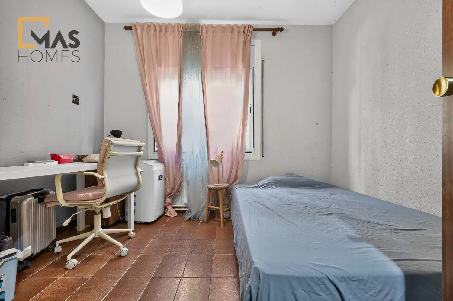 Dormitori de Casa o xalet en venda en Castellar del Vallès amb Calefacció, Jardí privat i Traster