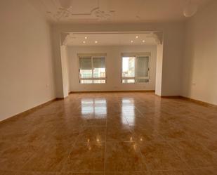 Living room of Flat to rent in  Valencia Capital  with Air Conditioner, Heating and Terrace