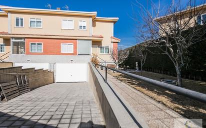 Vista exterior de Casa o xalet en venda en Ávila Capital