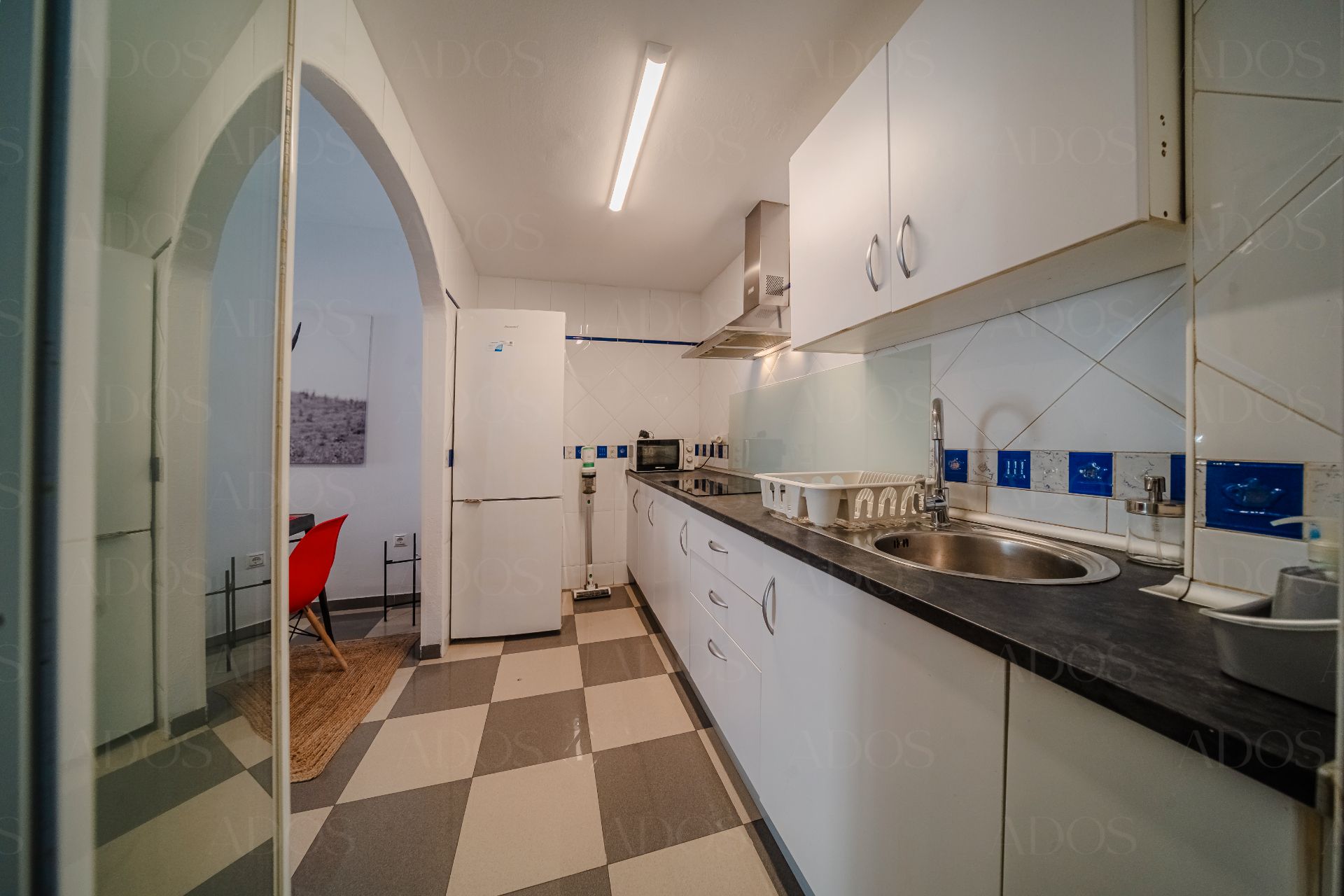 Cuina de Apartament en venda en Roquetas de Mar amb Aire condicionat, Terrassa i Moblat