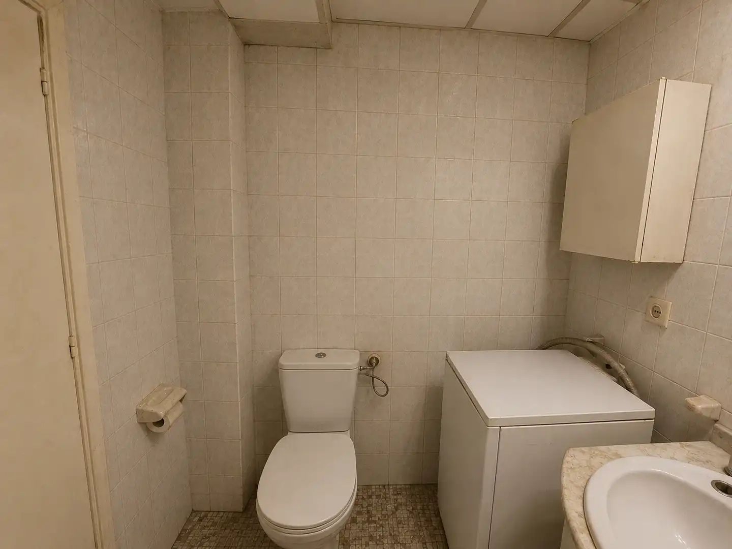Bathroom of Study for sale in Benalmádena  with Terrace, Furnished and Community pool