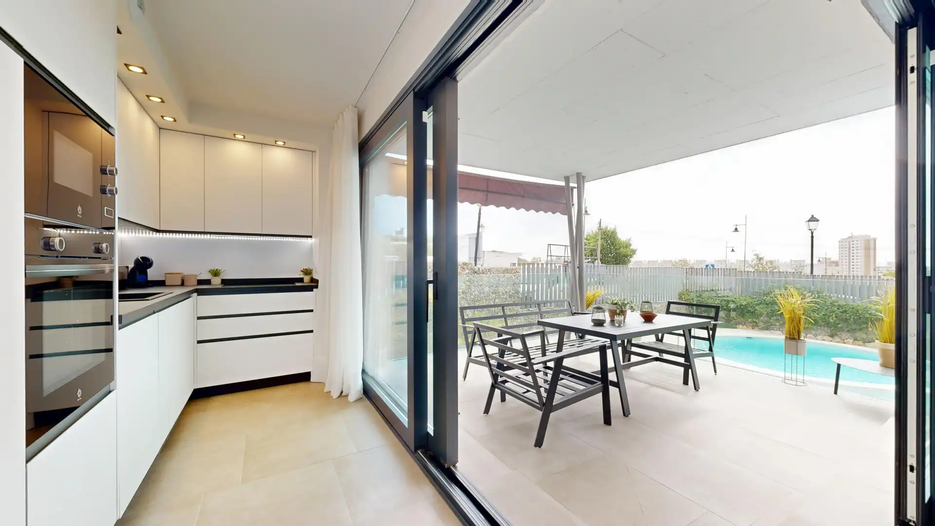 Terraza de Apartamento en venta en Fuengirola con Aire acondicionado, Terraza y Piscina