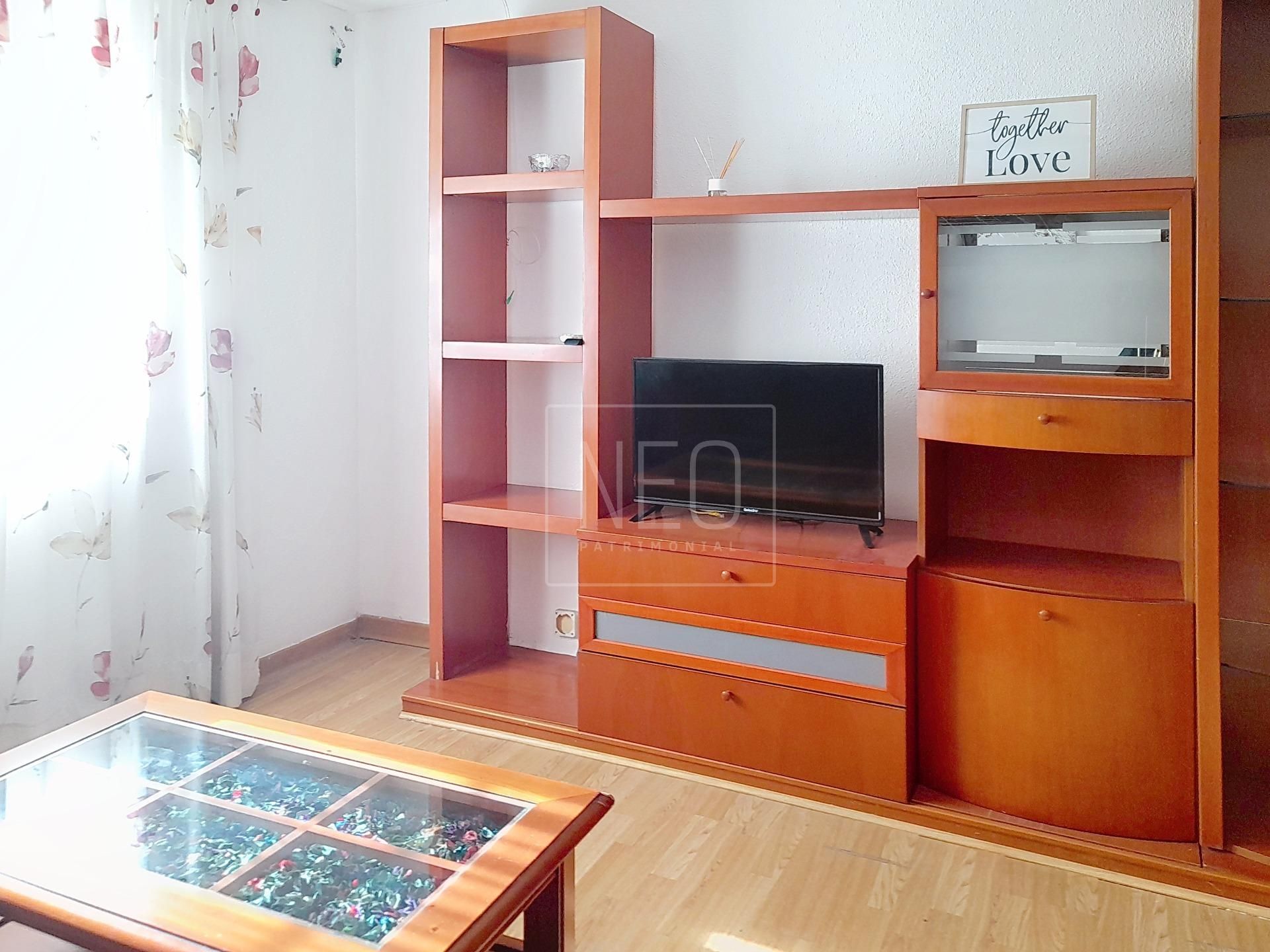 Living room of Planta baja for sale in San Fernando de Henares  with Air Conditioner and Heating