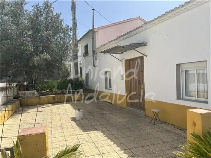 Casa rústica en venda a Castillo de Locubín