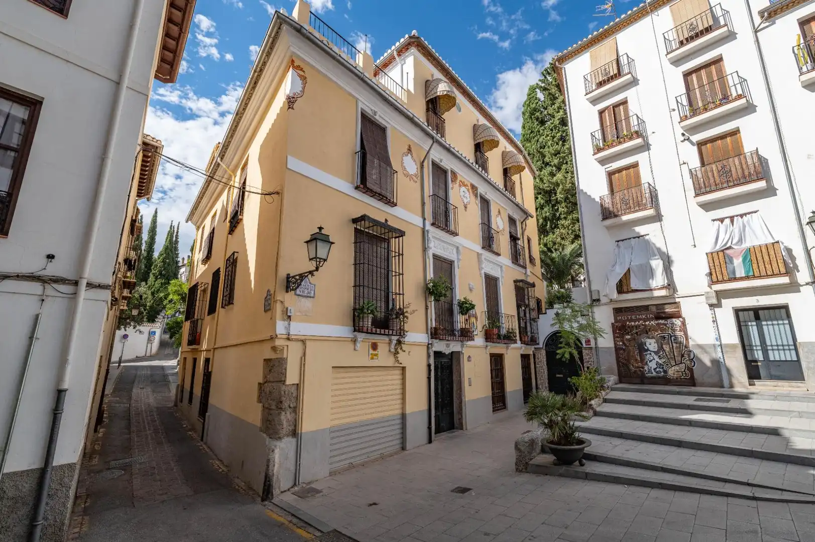 Exterior view of Apartments for sale in Granada  with Furnished