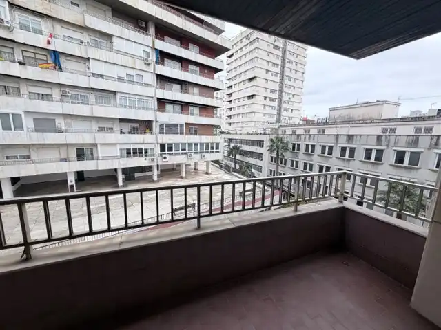 Vista exterior de Piso en venta en Huelva con Aire acondicionado, Calefacción y Parquet