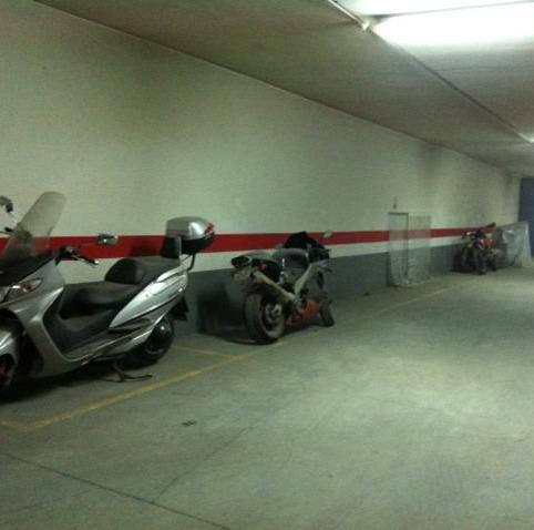 Foto 2 de Garatge de lloguer a Calle Ramón Casas, 24, Hospital, Albacete