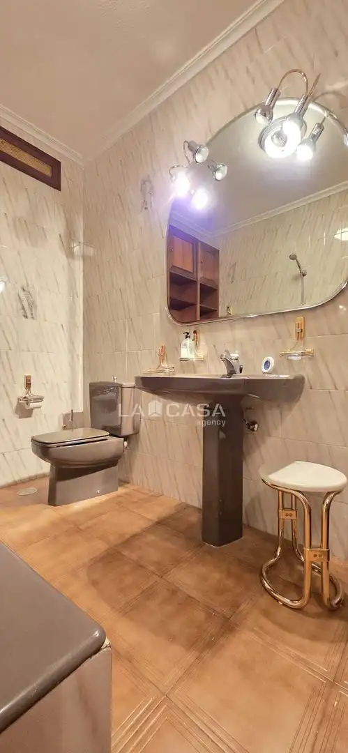 Bathroom of Flat for sale in Valladolid  with Heating and Balcony