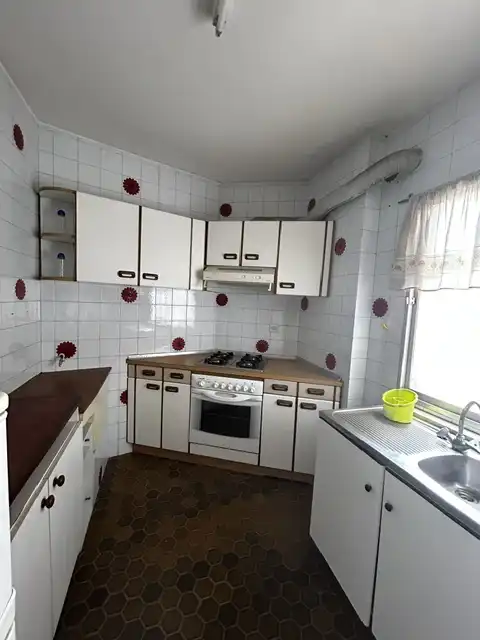 Cocina de Piso en venta en Vilagarcía de Arousa con Parquet, Trastero y Amueblado