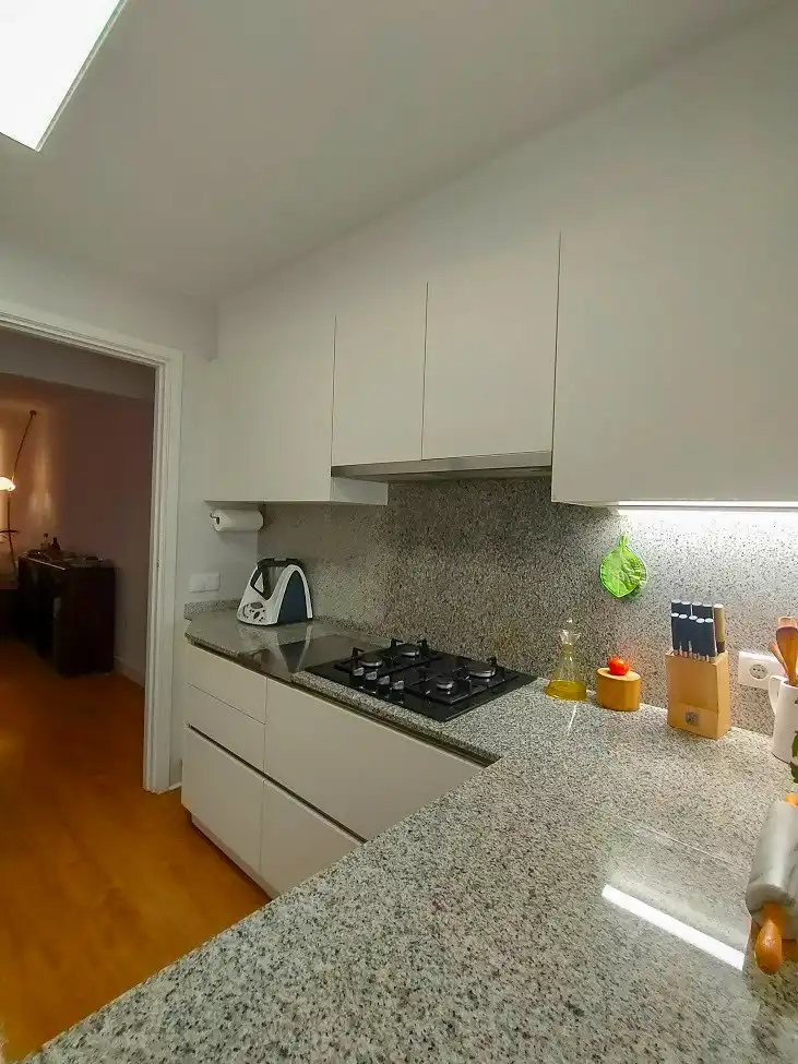 Küche von Einfamilien-Reihenhaus zum Verkauf in Palamós mit Parkett, Terrasse und Balkon